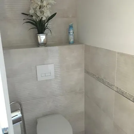 Brookstone Beach-guesthouse * 斯图托沃